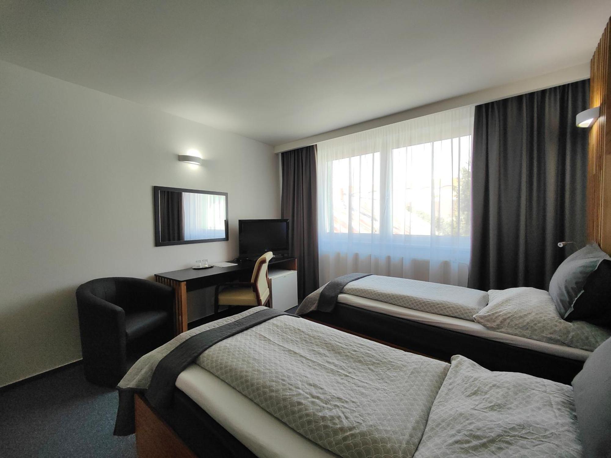 Hotel P7 Lučenec 外观 照片