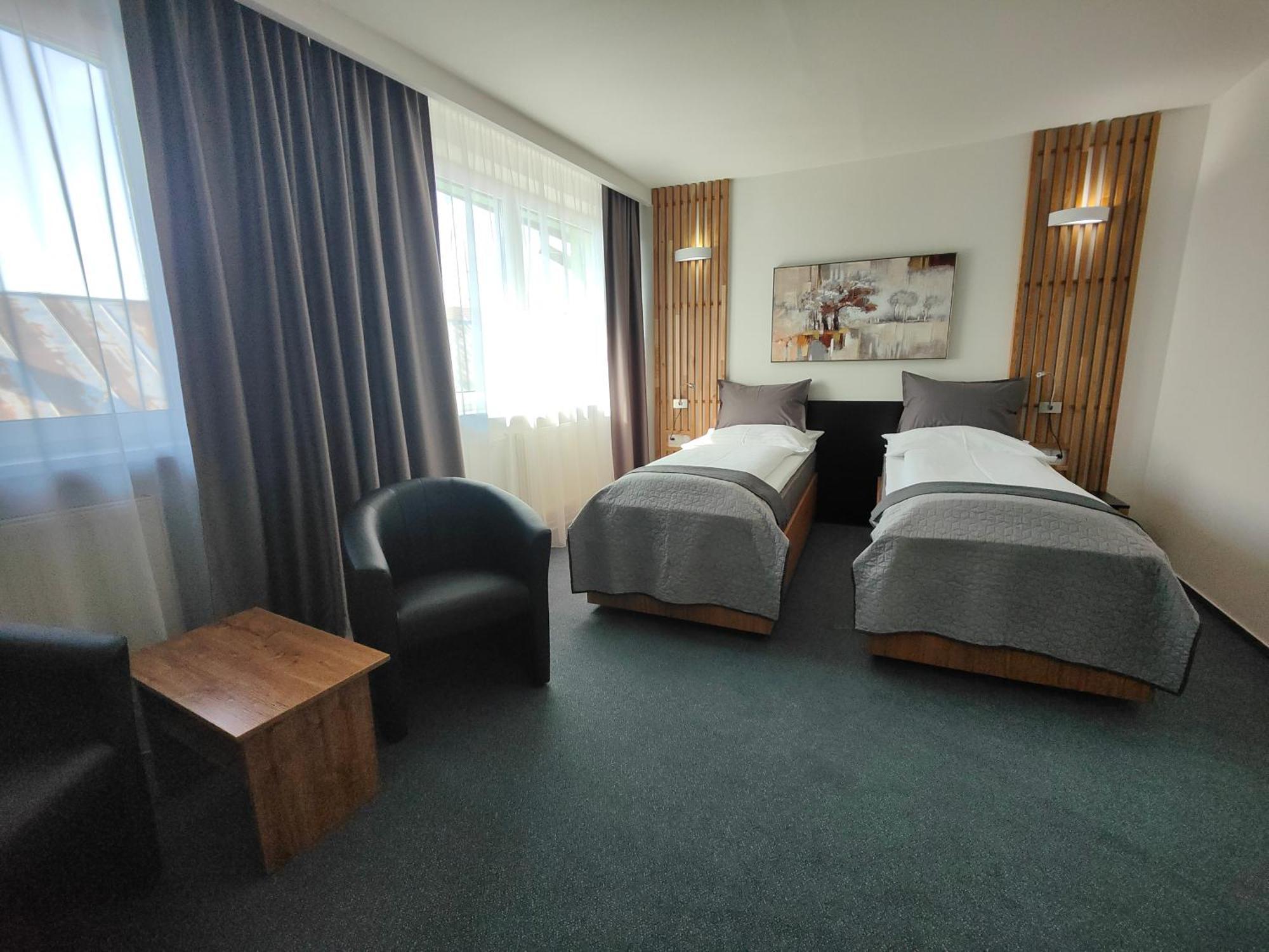 Hotel P7 Lučenec 外观 照片