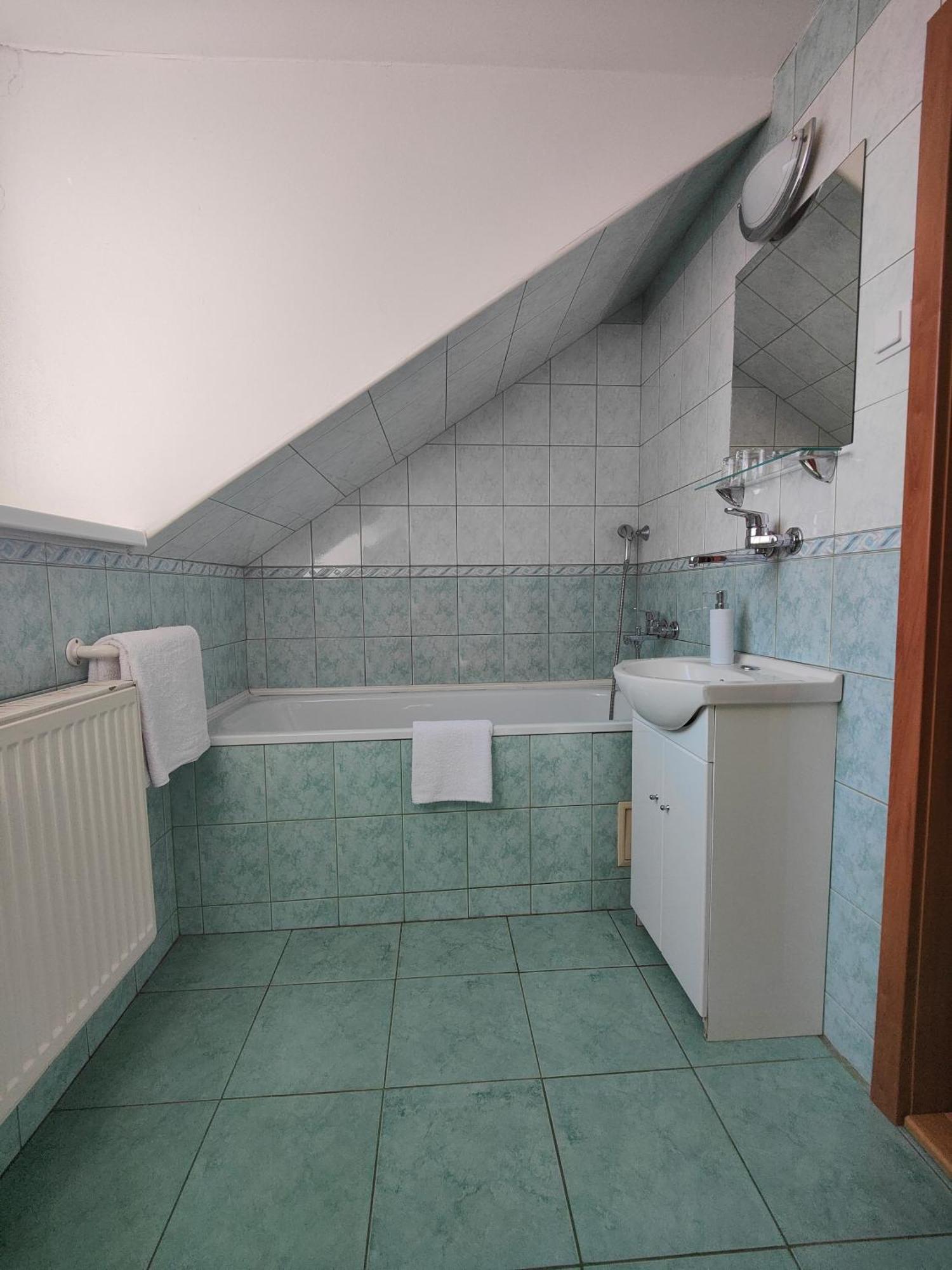 Hotel P7 Lučenec 外观 照片