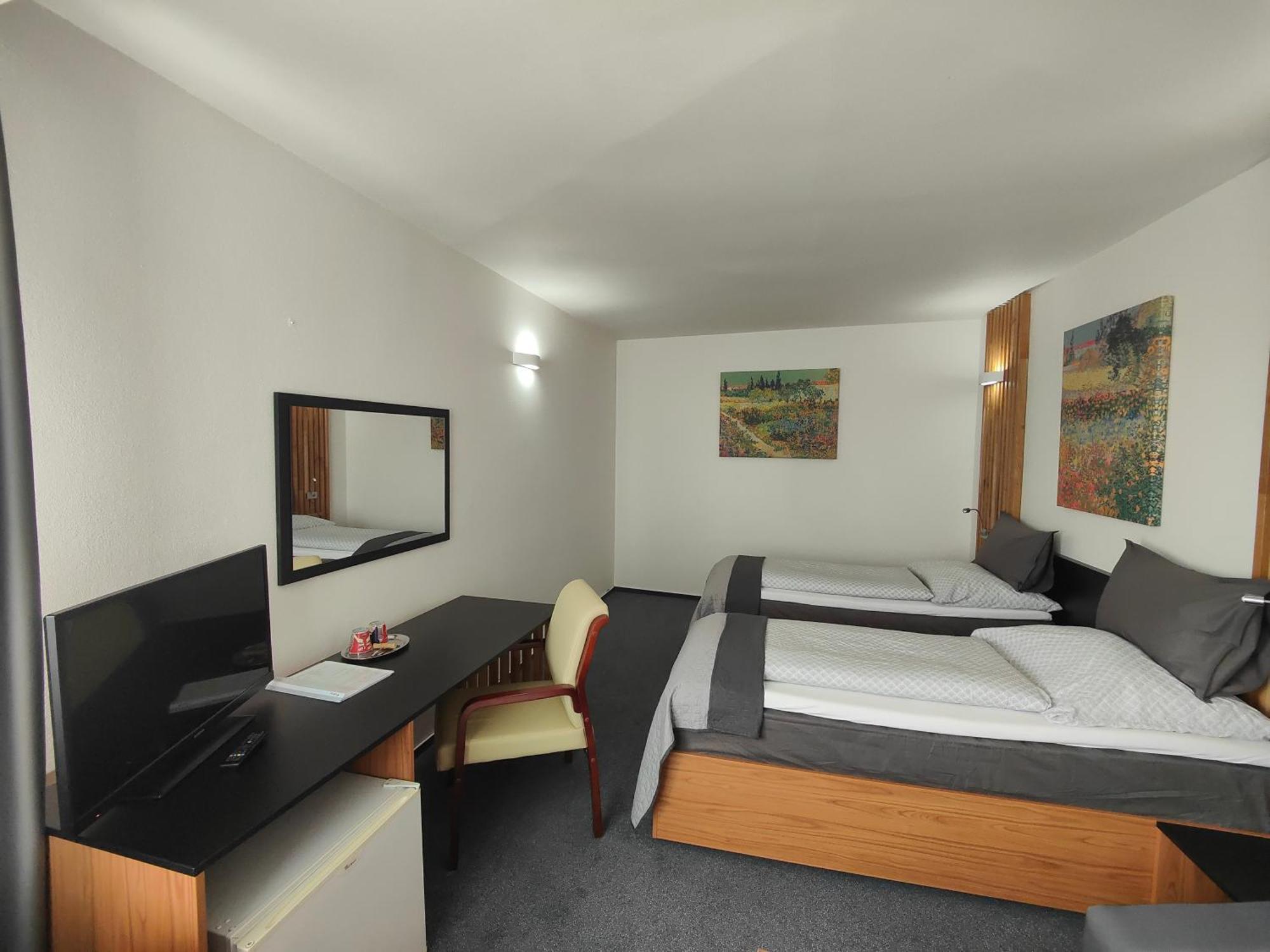 Hotel P7 Lučenec 外观 照片
