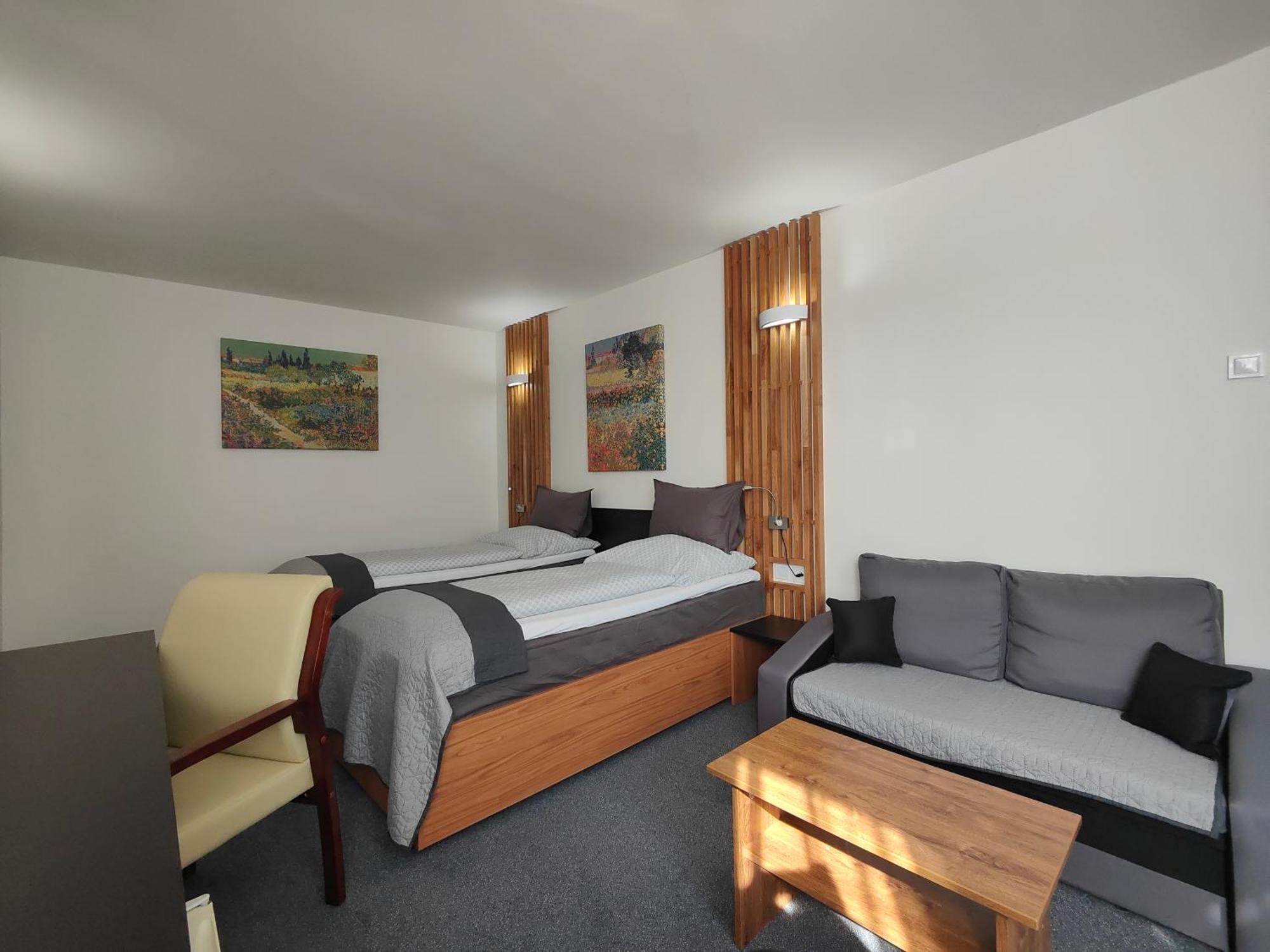 Hotel P7 Lučenec 外观 照片