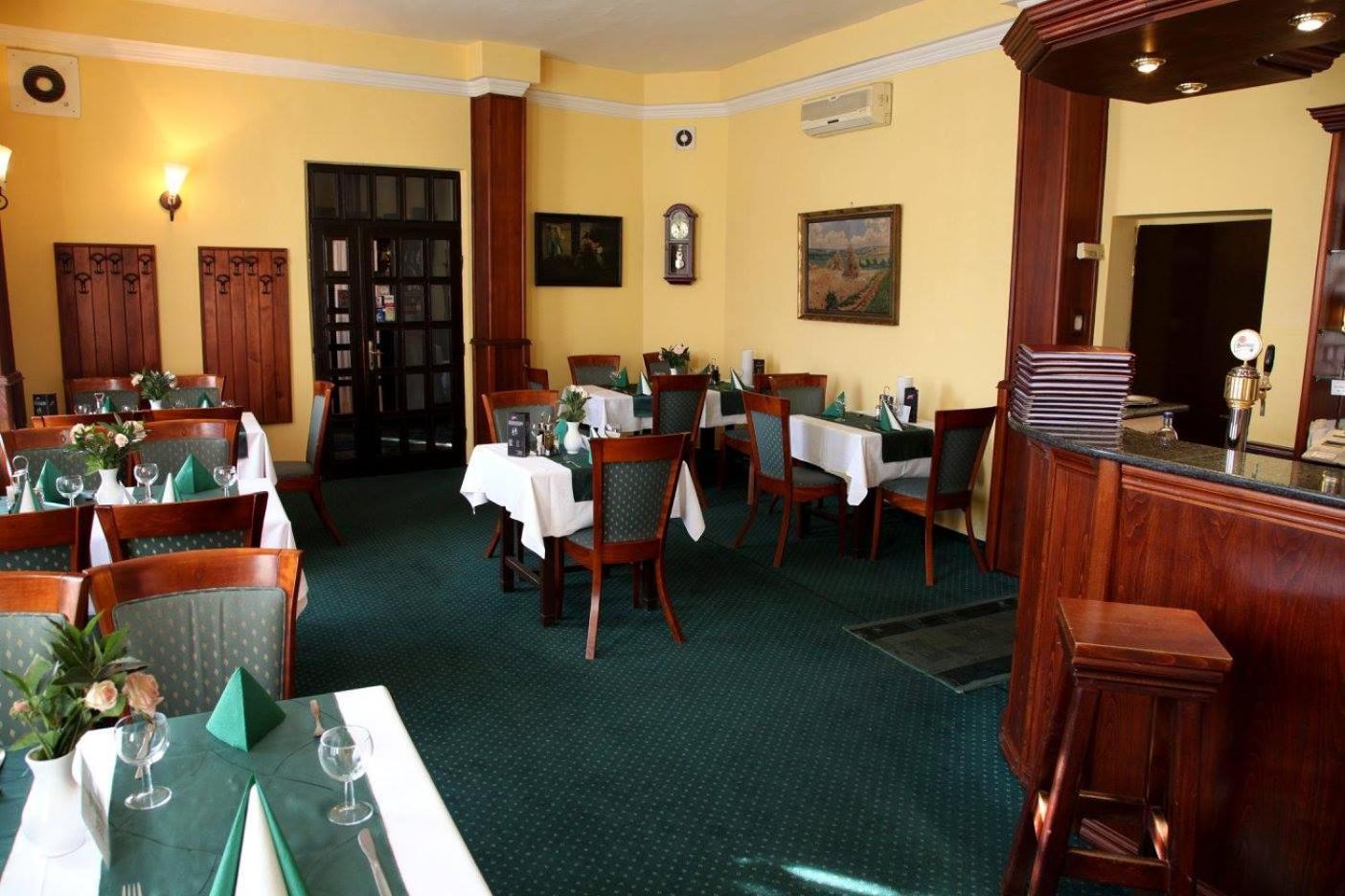 Hotel P7 Lučenec 外观 照片
