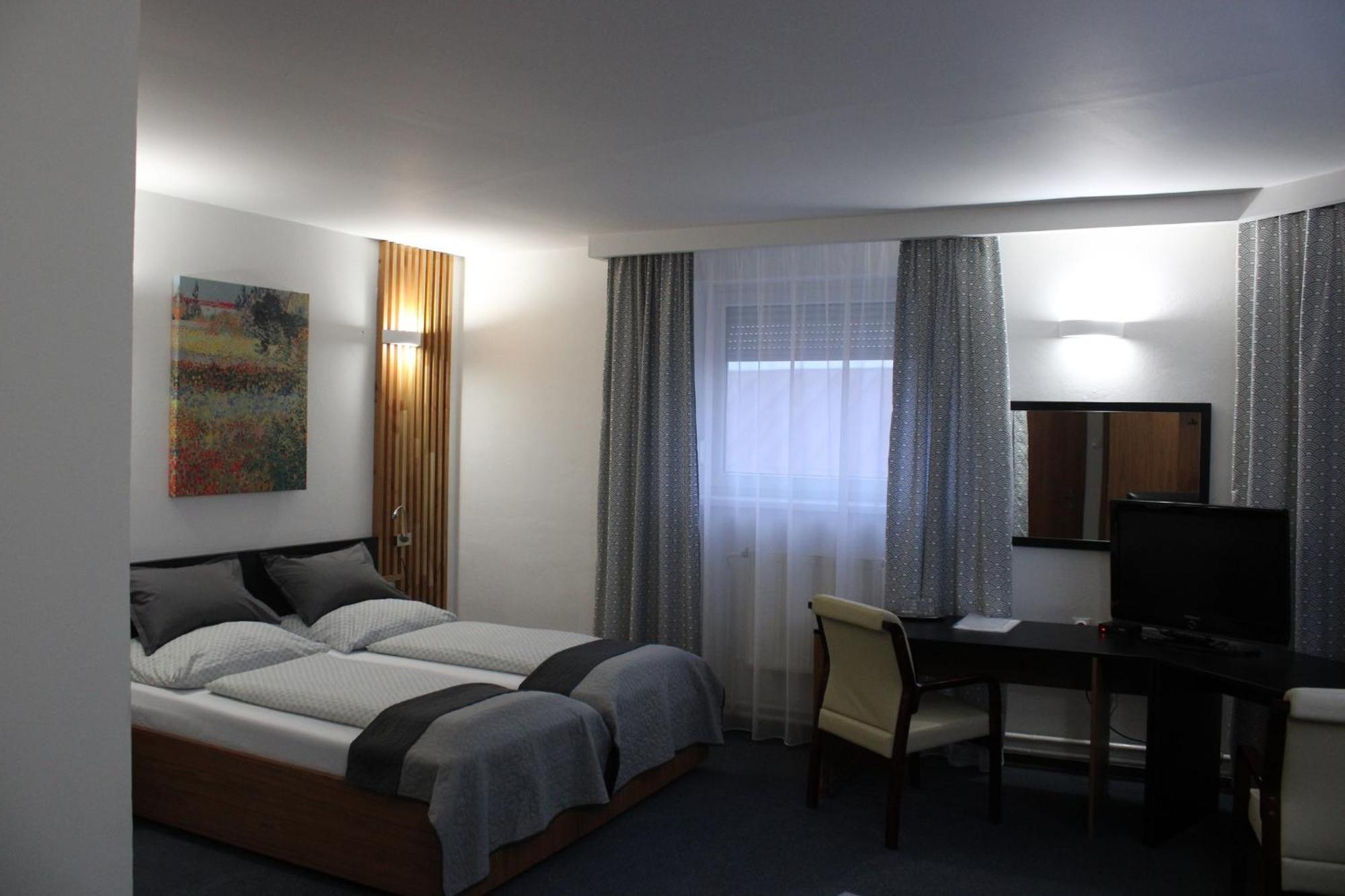 Hotel P7 Lučenec 外观 照片