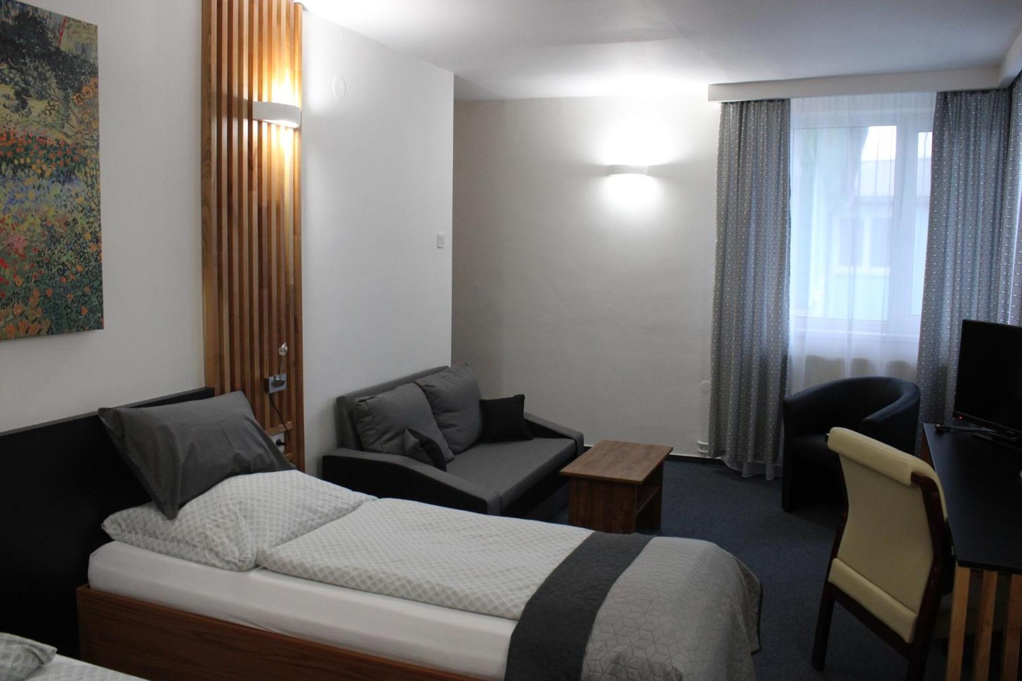 Hotel P7 Lučenec 外观 照片